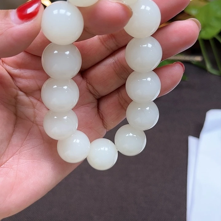 和田玉手串未镶嵌