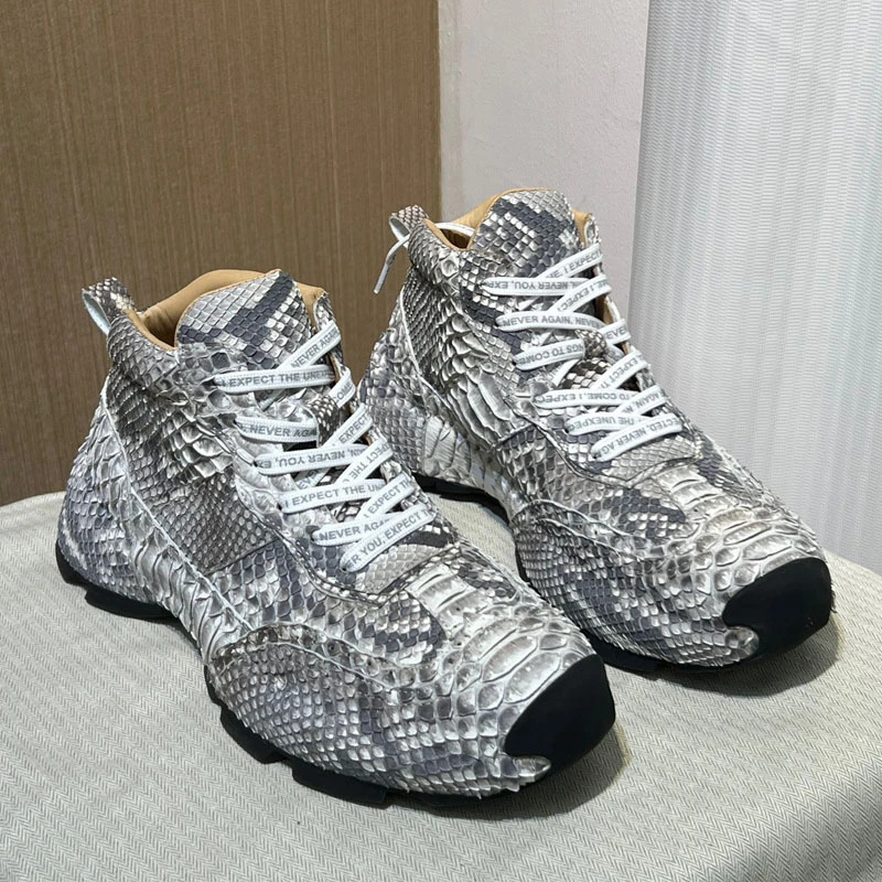 新款蟒蛇皮运动鞋男士休闲百搭真皮男鞋系带潮流白色耐磨鞋子时尚