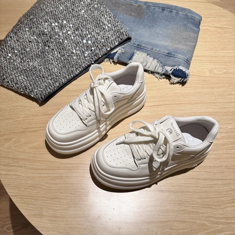 小个子增高厚底牛皮小白鞋2025新款欧货舒适休闲面包鞋女