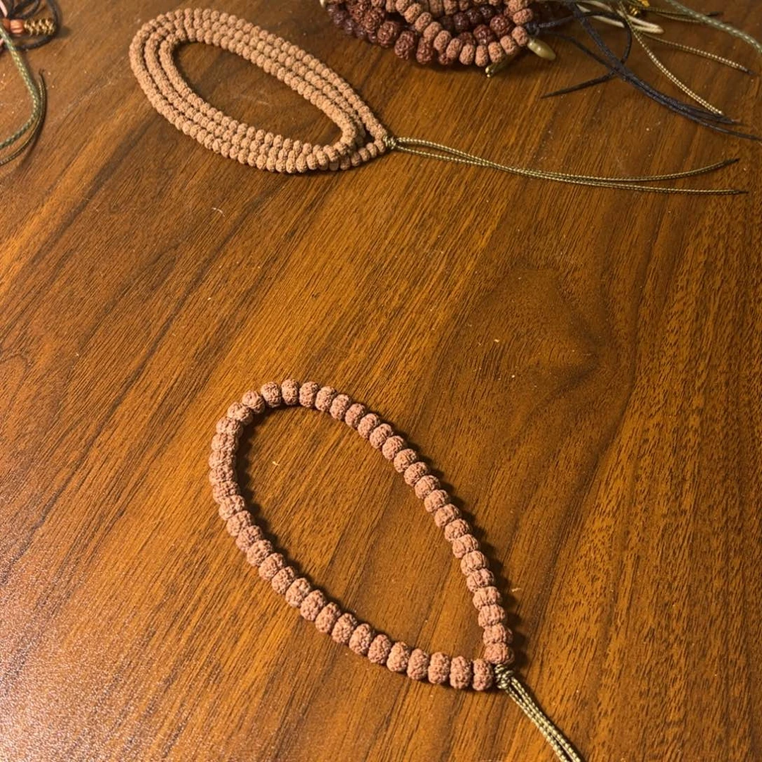 乐***邦金刚菩提吊坠平细手持