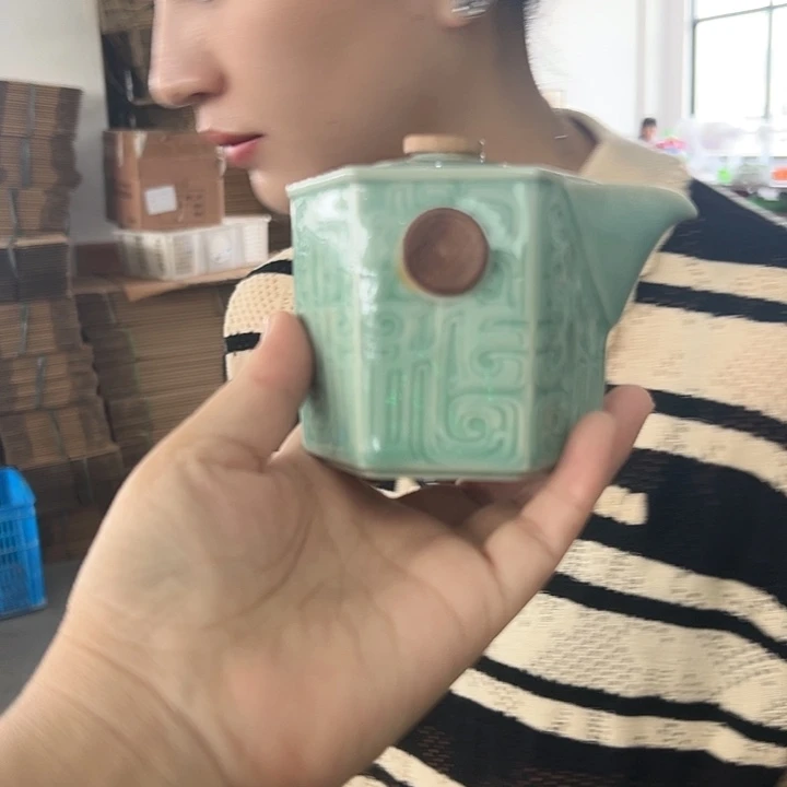 龙泉云间青瓷小米茶器