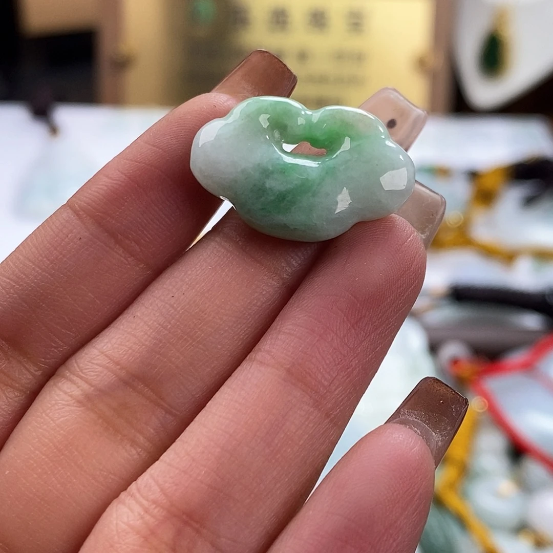 翡翠未镶嵌颈饰7554