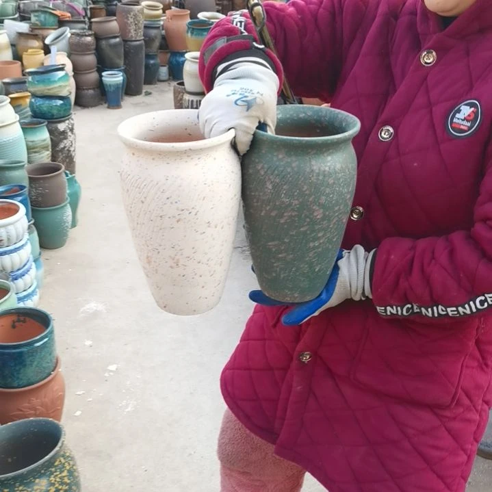 红陶口15高25两个