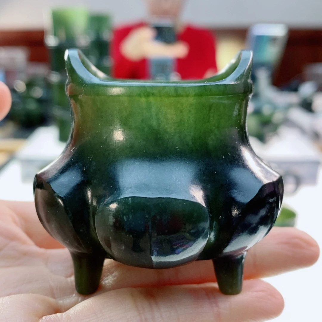 未镶嵌和田玉摆件