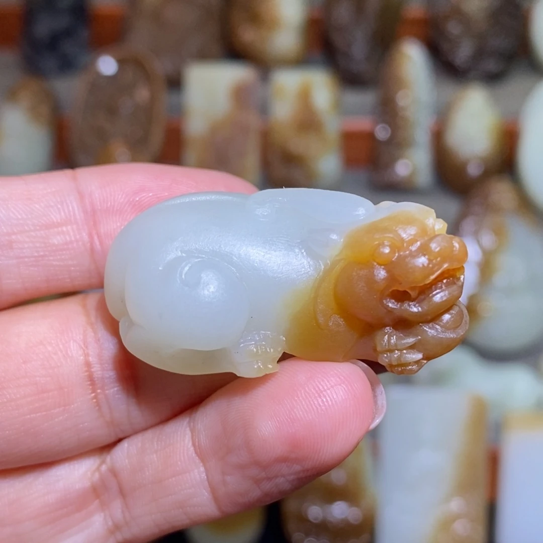 定制和田玉且末糖貔貅