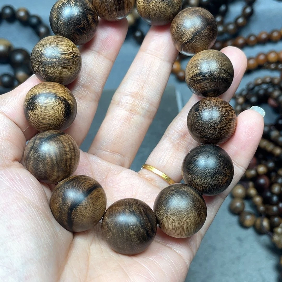 沉香手串用****兄白棋瘤疤1.8