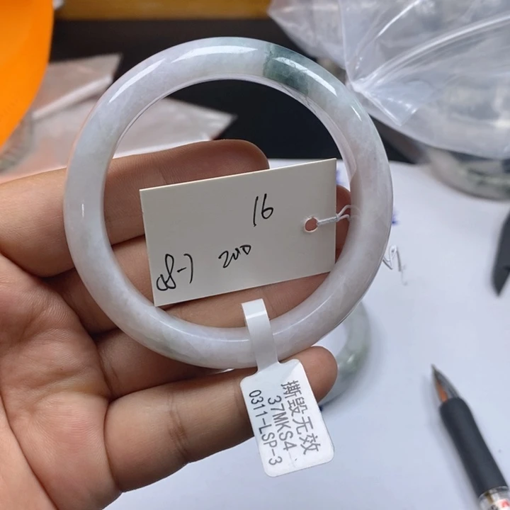 未镶嵌手镯翡翠天然翡翠