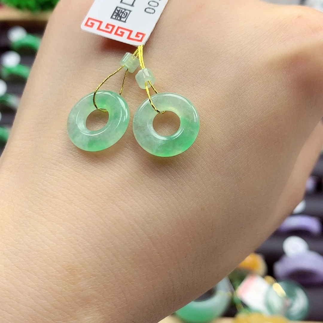 翡翠戒指未镶嵌甜甜圈