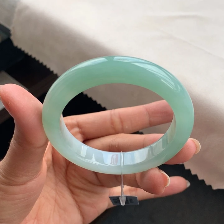 翡翠手镯未镶嵌翡翠手镯53