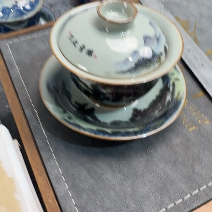 陶泥只此青绿盖碗微瑕
