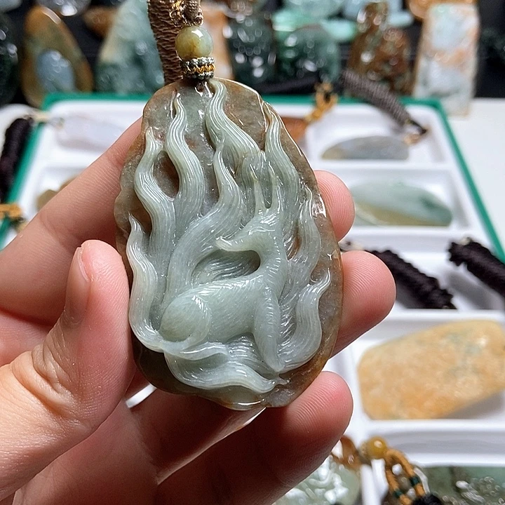 T***r翡翠未镶嵌颈饰翡翠a货