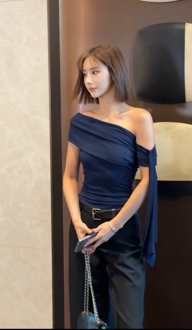 Dlab  Myday  |   小众设计 纯欲甜美一字肩飘带露肩褶皱显瘦上衣