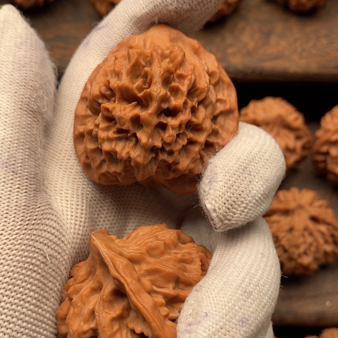 我***蛋核桃秦岭野生核桃官帽龙鳞