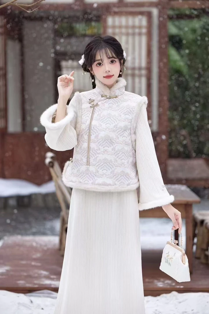 日常秋冬气质少女马甲旗袍印花中国风