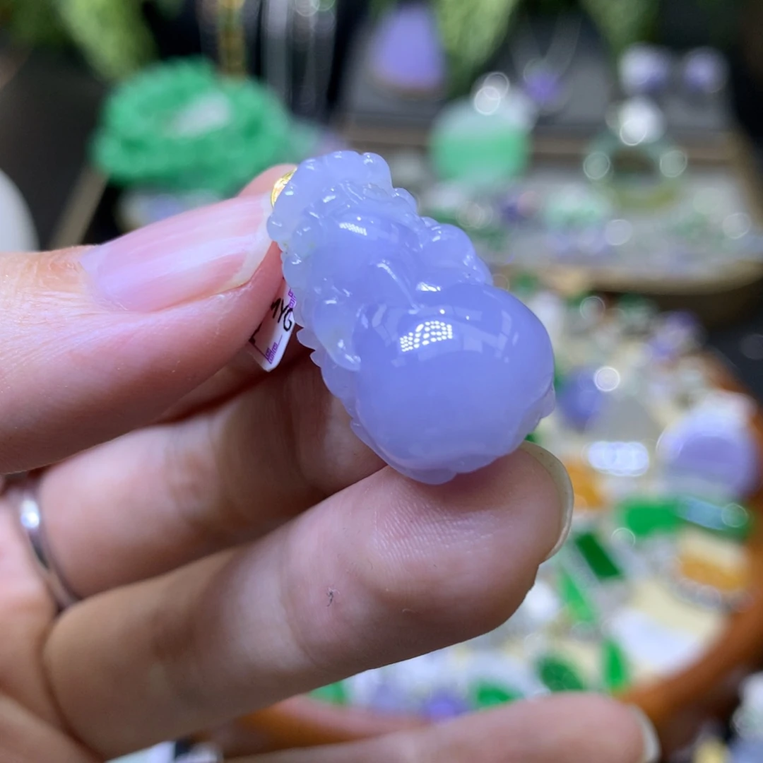 颈饰18K金镶嵌翡翠