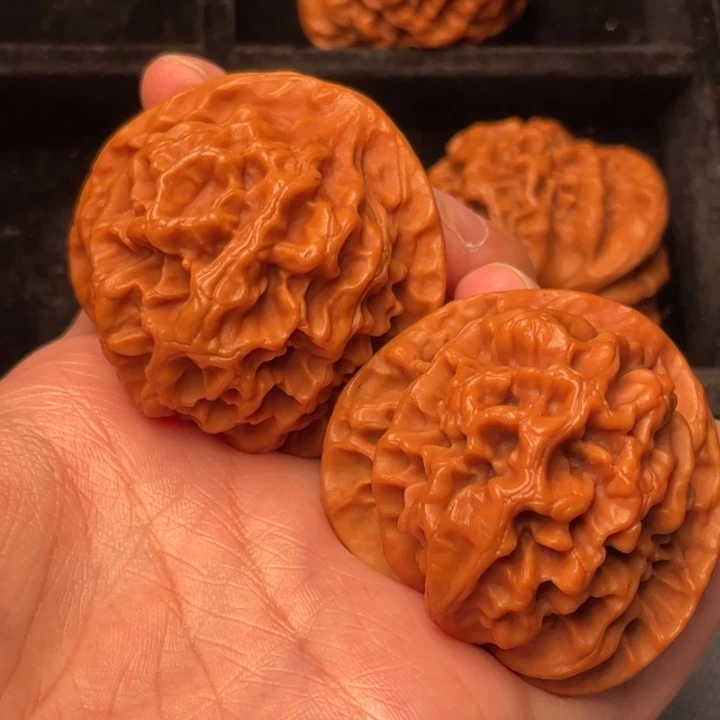 吊坠文玩核桃秦岭野生核桃文玩