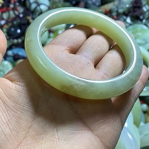 和田玉手镯未镶嵌58口径