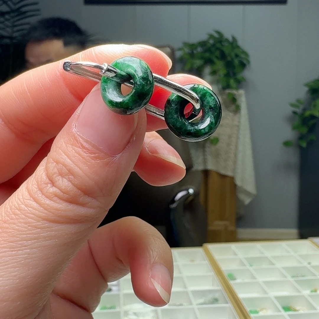 翡翠银S925镶嵌耳饰天然