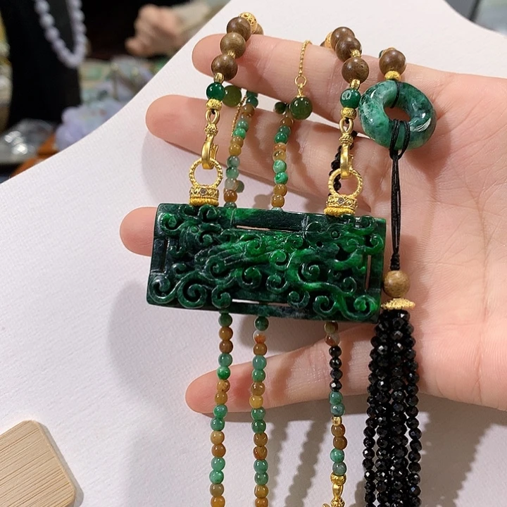 翡翠未镶嵌颈饰翡翠吊坠