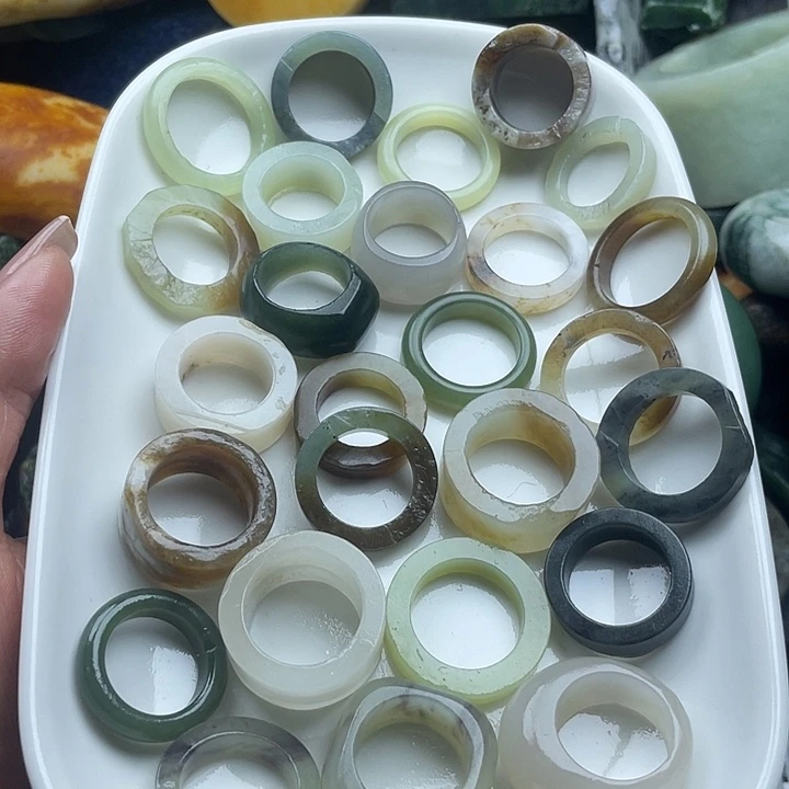 和田玉（糖玉）未镶嵌挂件