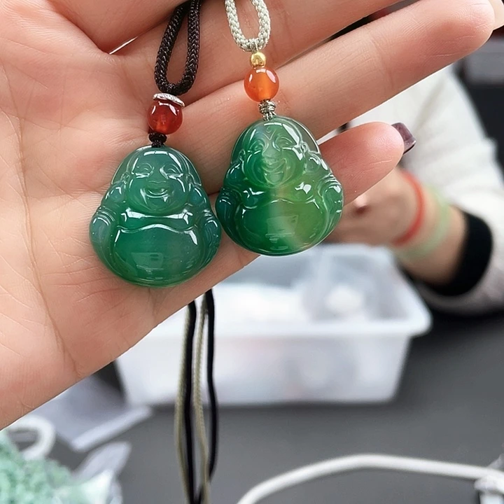 石英质玉两个佛公未镶嵌