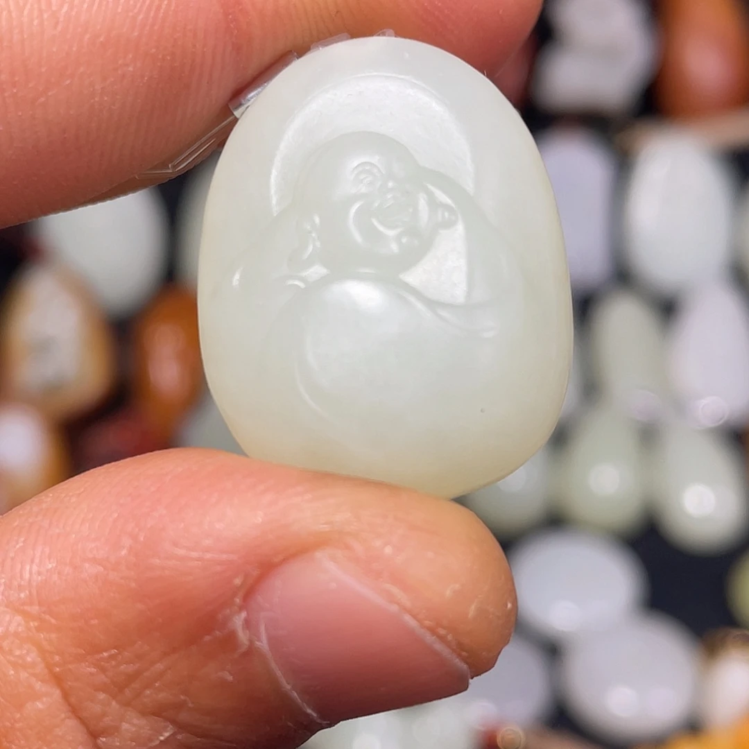 和田玉未镶嵌颈饰吊坠