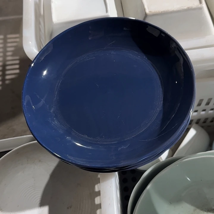 瓷蓝色  盘子 8 英寸 3 个