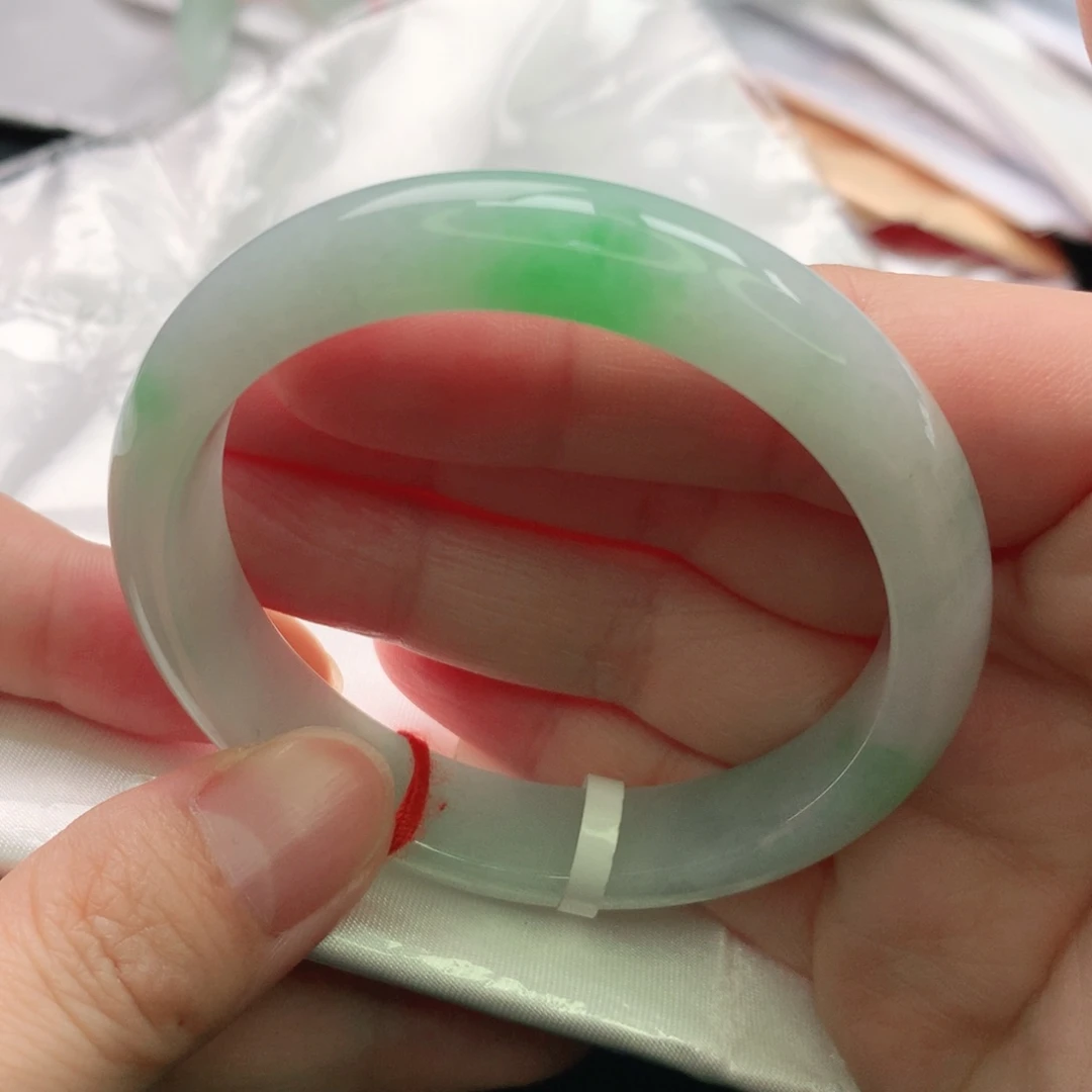 翡翠手镯未镶嵌5051圈