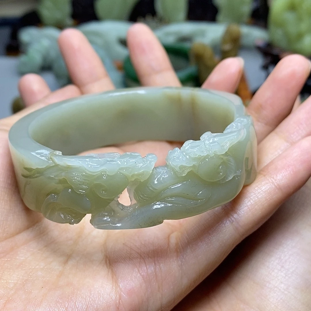 和田玉未镶嵌颈饰嗯*