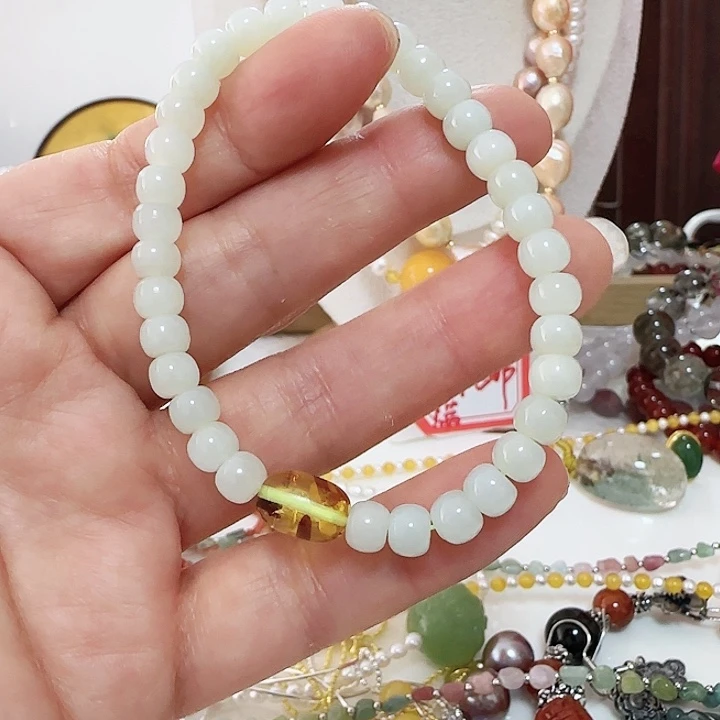 和田玉（青白玉）未镶嵌手链5.8左右老型珠设计款单圈有结构