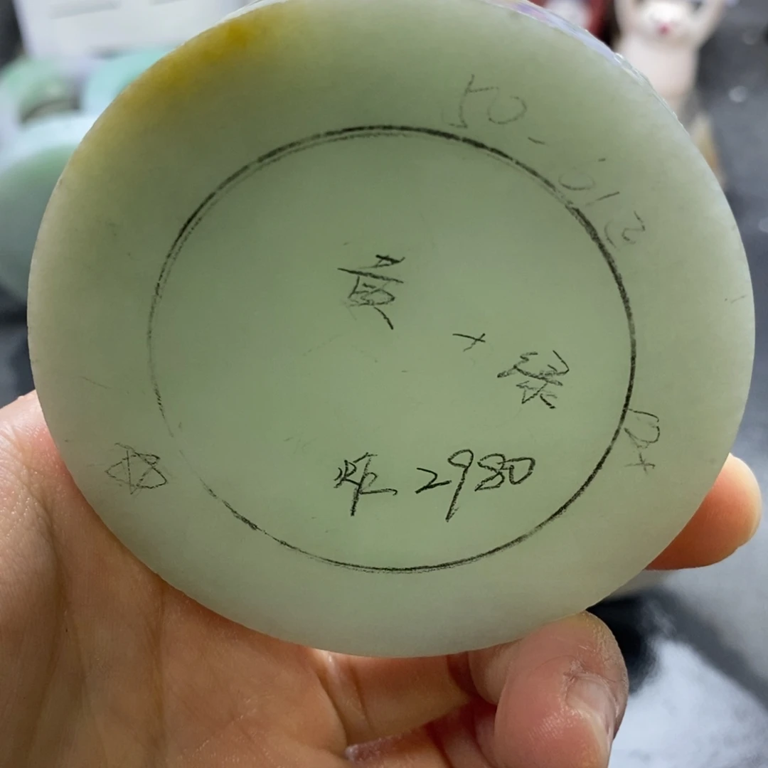 定制翡翠未镶嵌翡翠手镯