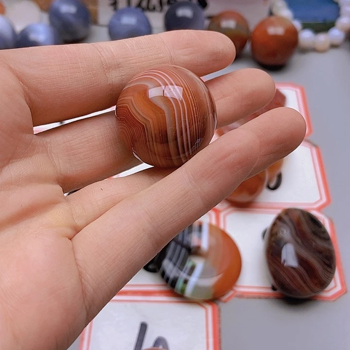 【闪购商品】玛瑙/玉髓未镶嵌珠宝半成品幸****人