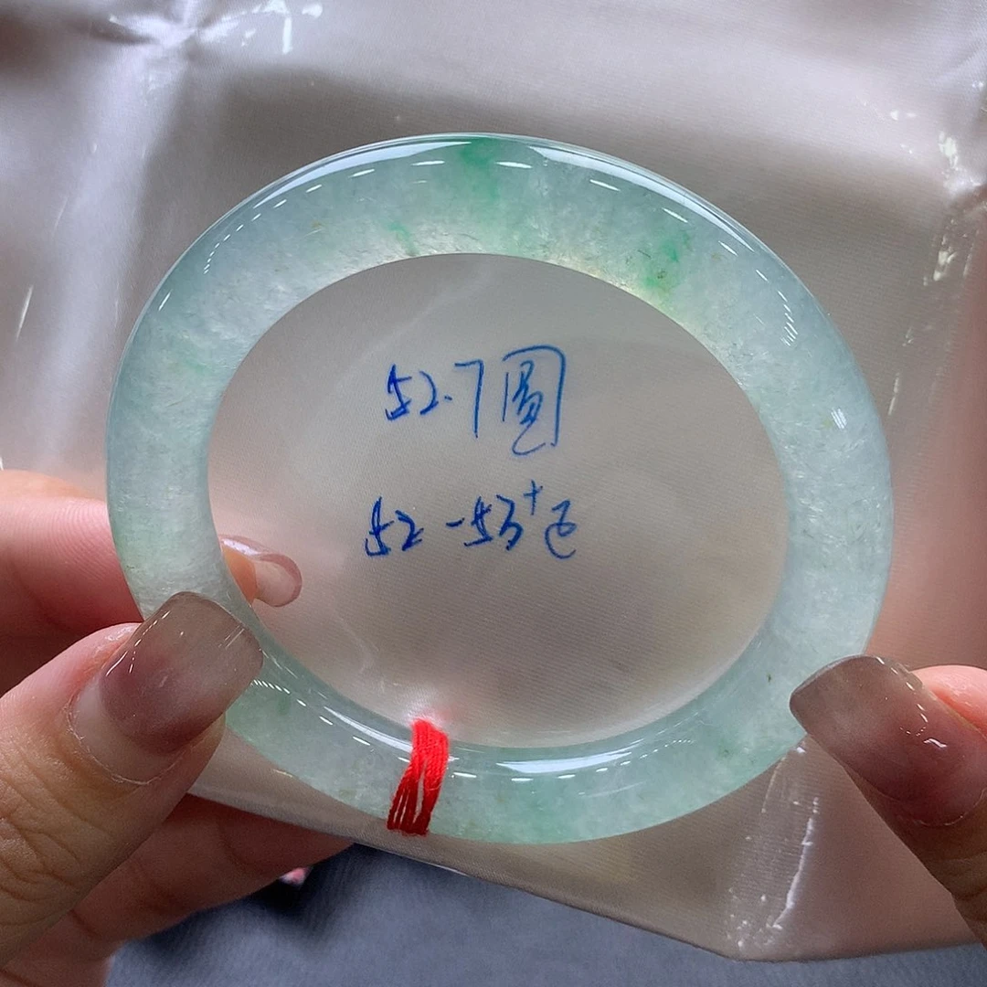 翡翠手镯未镶嵌52.7圆条