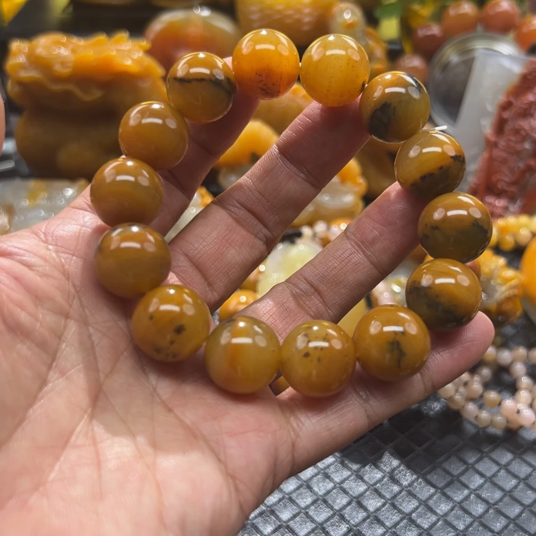石英质玉未镶嵌颈饰