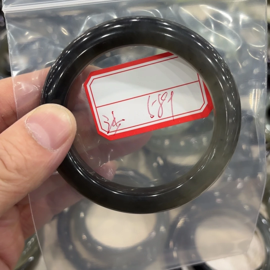 蛇纹石玉手镯未镶嵌沙**亚