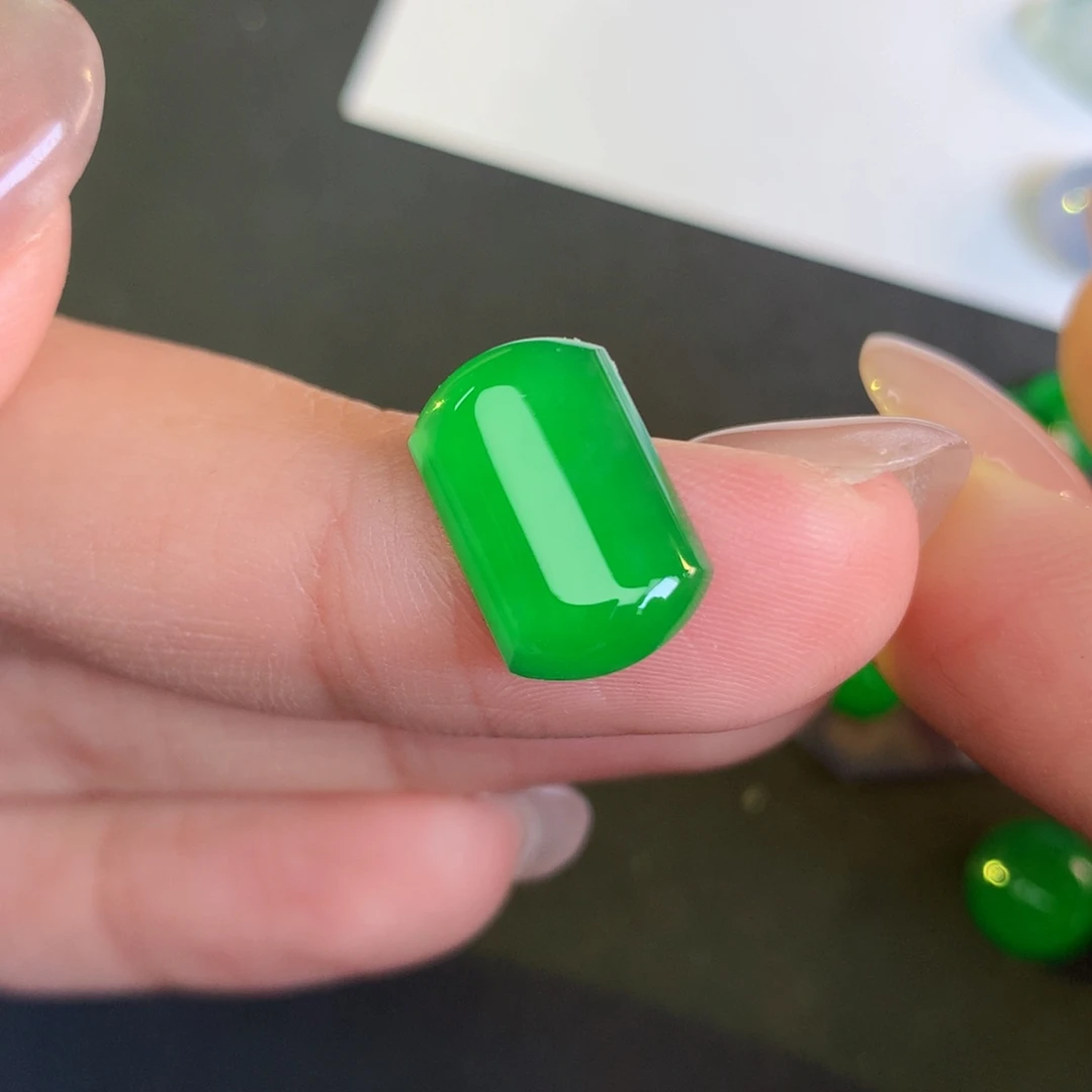 翡翠裸石14.16-9.2-3.17