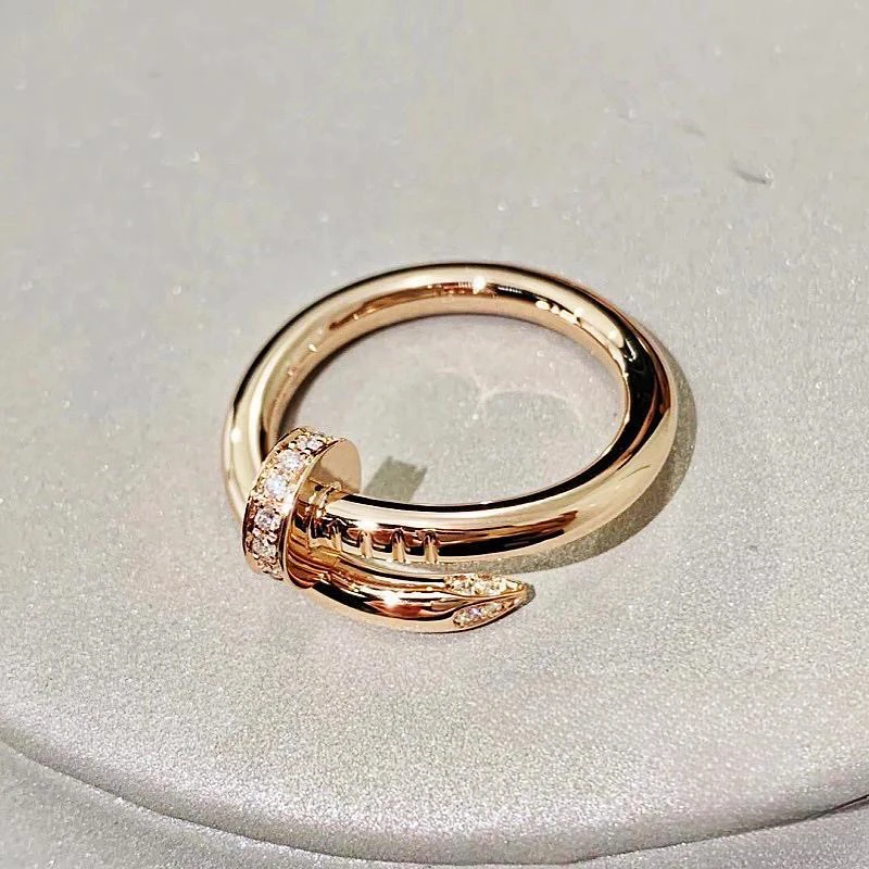 18K金钉子戒指南非天南钻石真金戒圈玫瑰金色