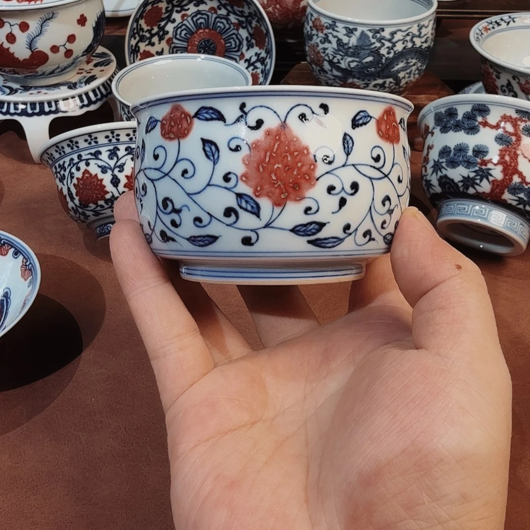 青花釉里红主人杯