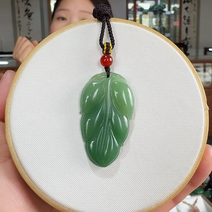 密玉（石英质玉）未镶嵌颈饰