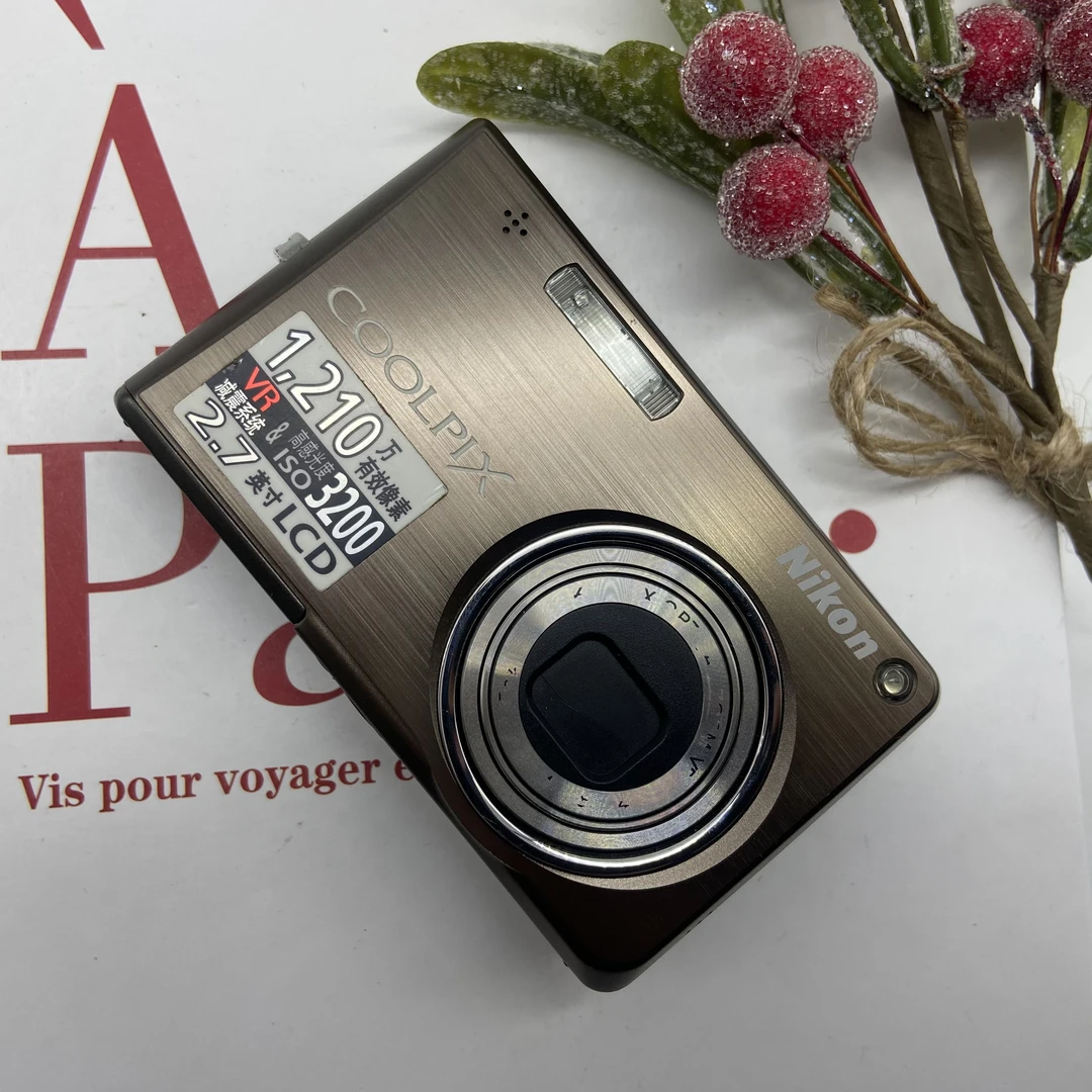 95新 Nikon/尼康 S700 1210万像素 3倍光学变焦no退no换（屏黄）