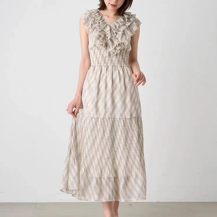 收腰印花小飞袖连衣裙