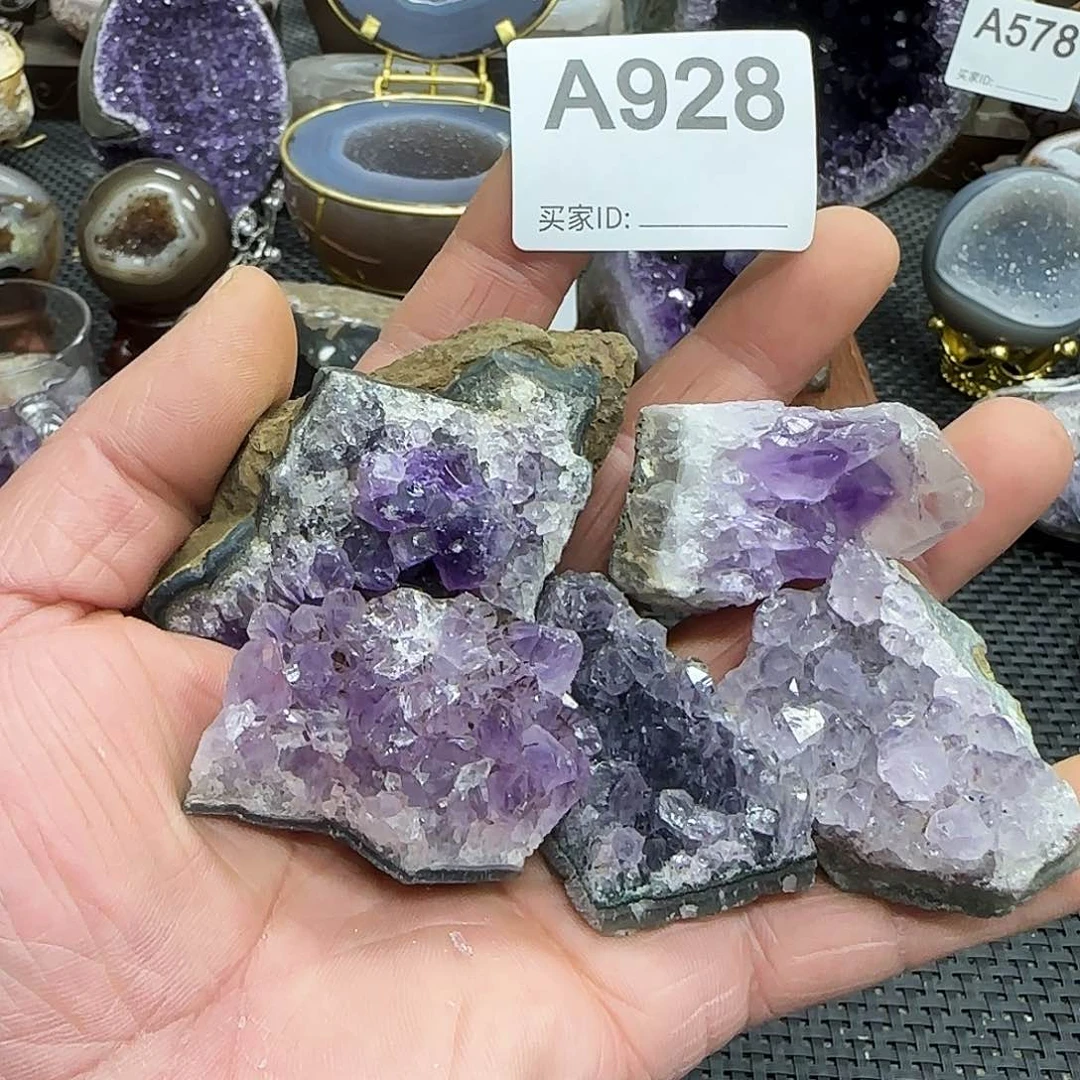 未镶嵌水晶大型摆件（非配饰）