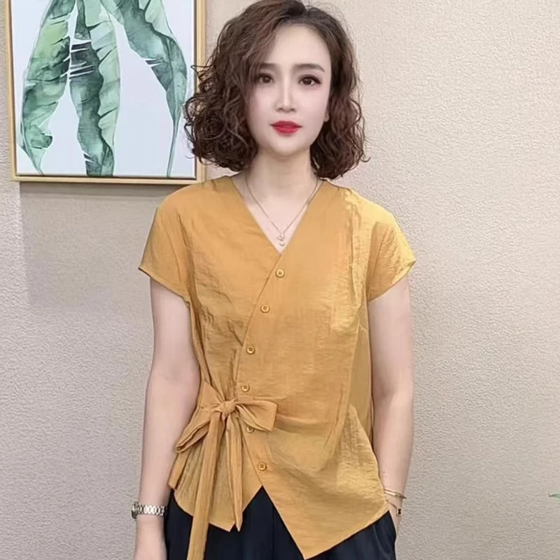 新款时尚收腰衬衫小众女2025爆款洋气减龄V领衬衣气质显瘦上衣潮