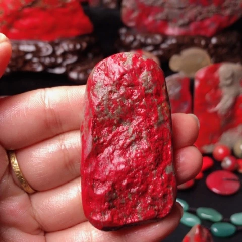 昌化鸡血石昌化鸡血石原石