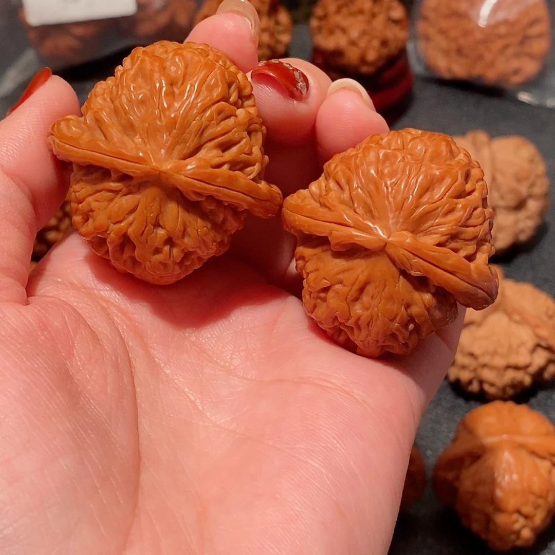 文玩核桃把件狂***饭白狮子