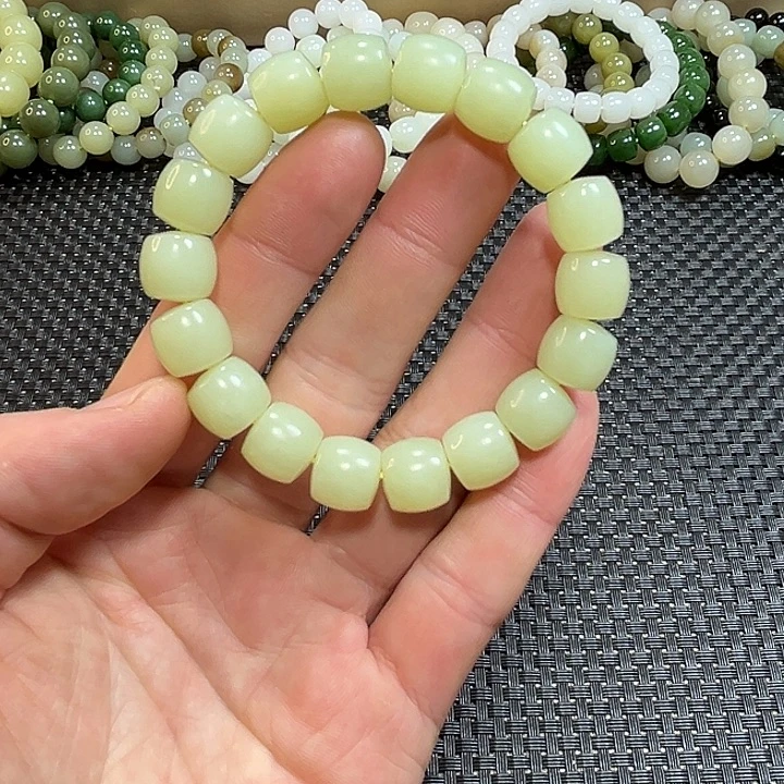 和田玉未镶嵌手串