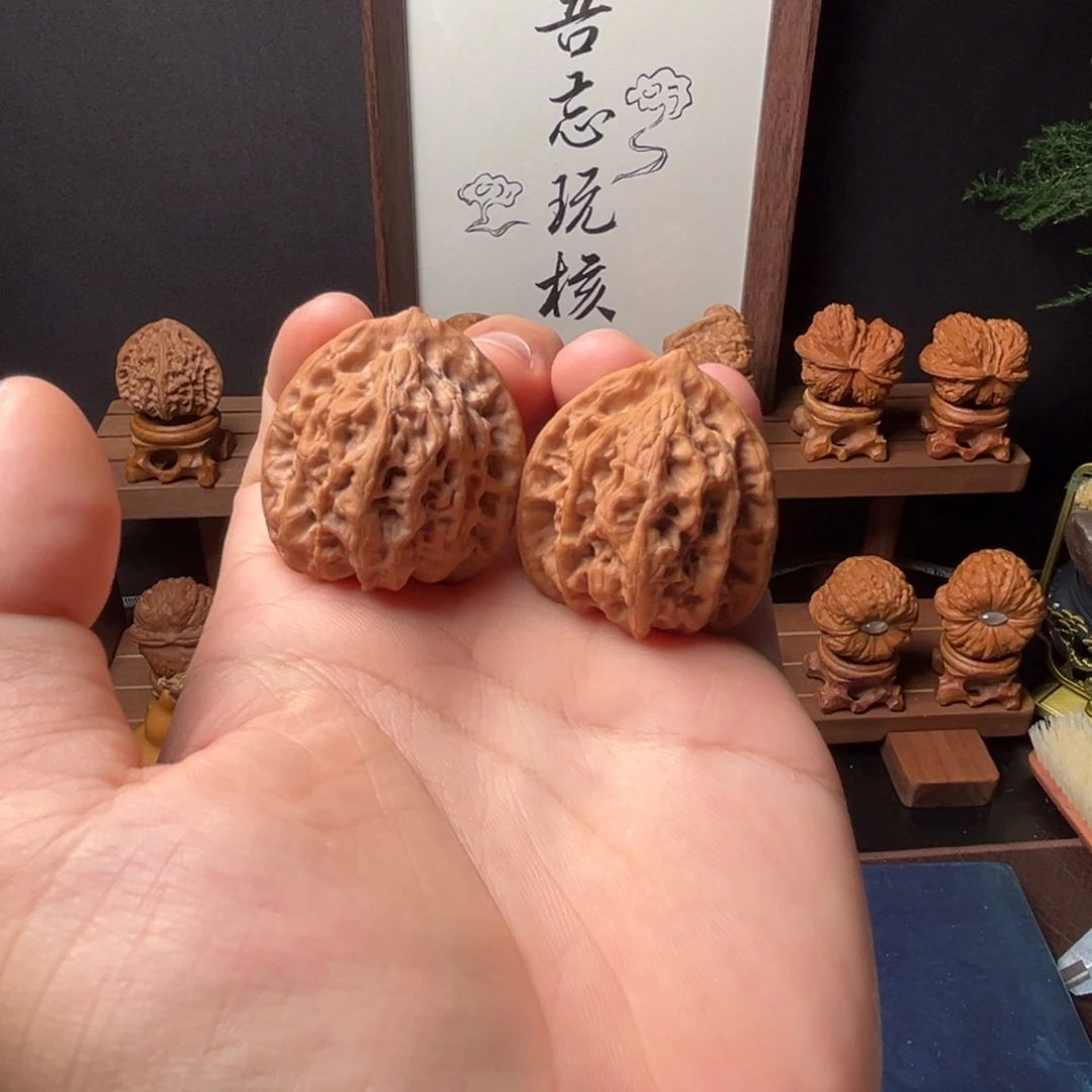 核桃36mm全品坐佛