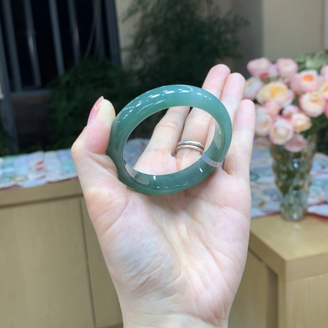 未镶嵌手镯翡翠小*?不退不换