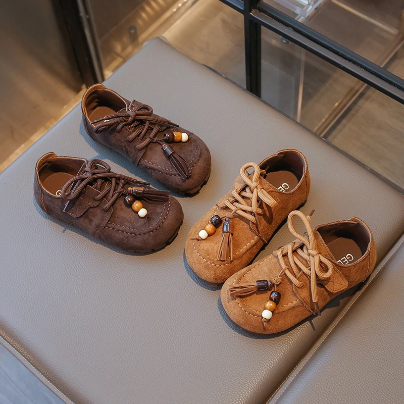 儿童鞋子男女童软底皮鞋2025秋季新款宝宝韩系挂件勃肯鞋潮