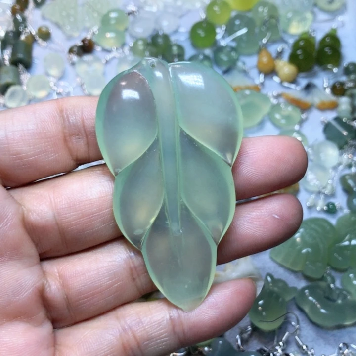 【闪购商品】蛇纹石玉挂件未镶嵌